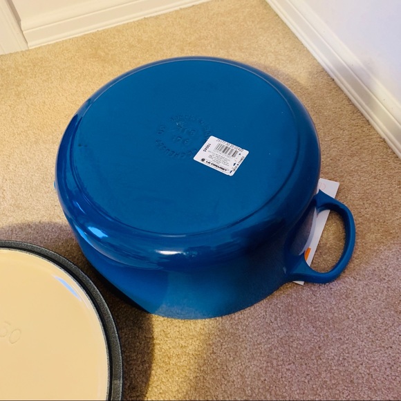 Le Creuset #26 5.5qt new blue - Picture 7 of 11